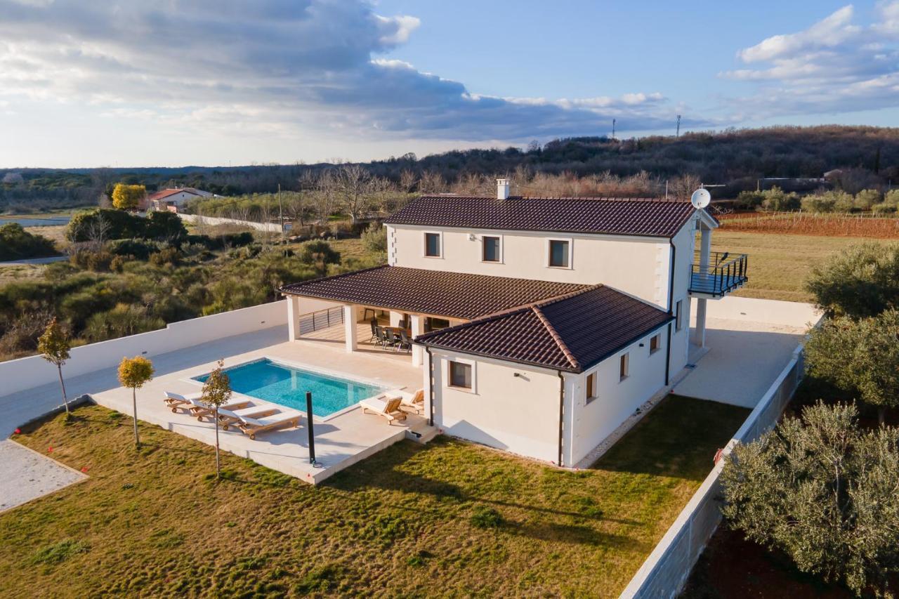 Villa Lydia Marčana Exteriör bild