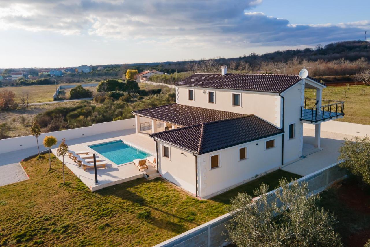 Villa Lydia Marčana Exteriör bild