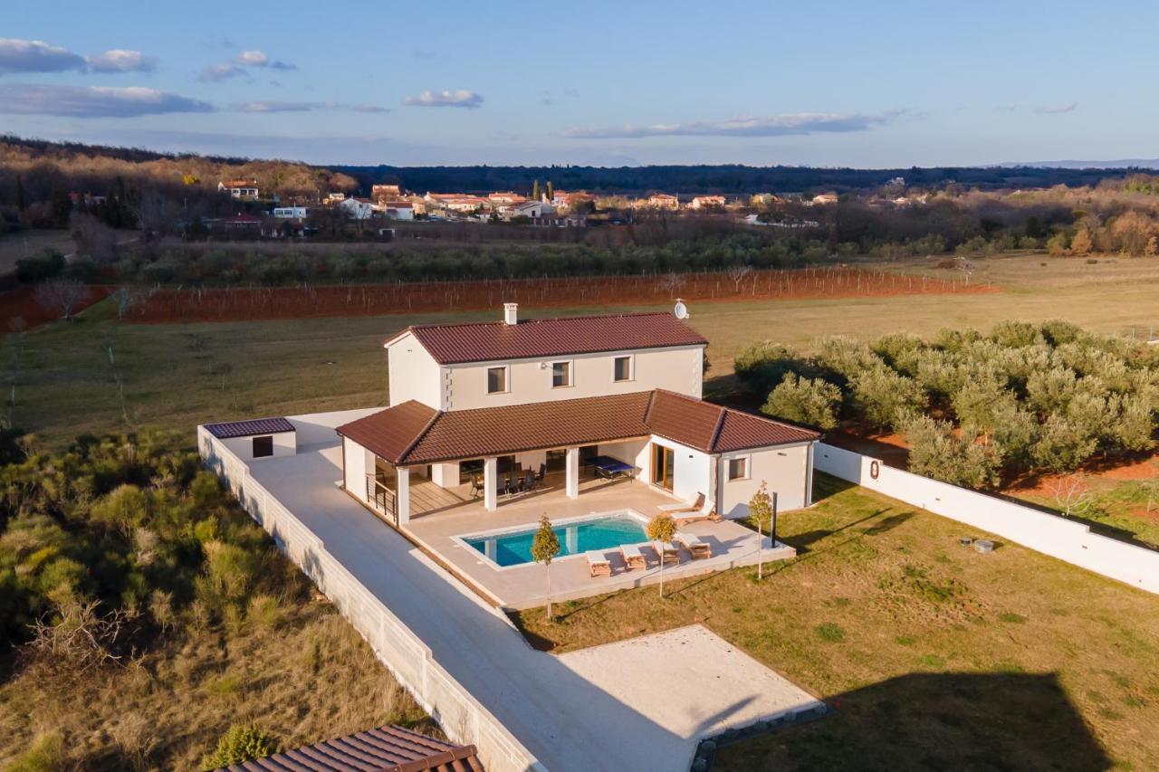 Villa Lydia Marčana Exteriör bild