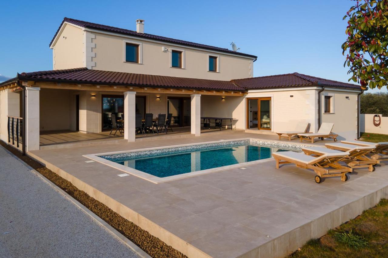 Villa Lydia Marčana Exteriör bild