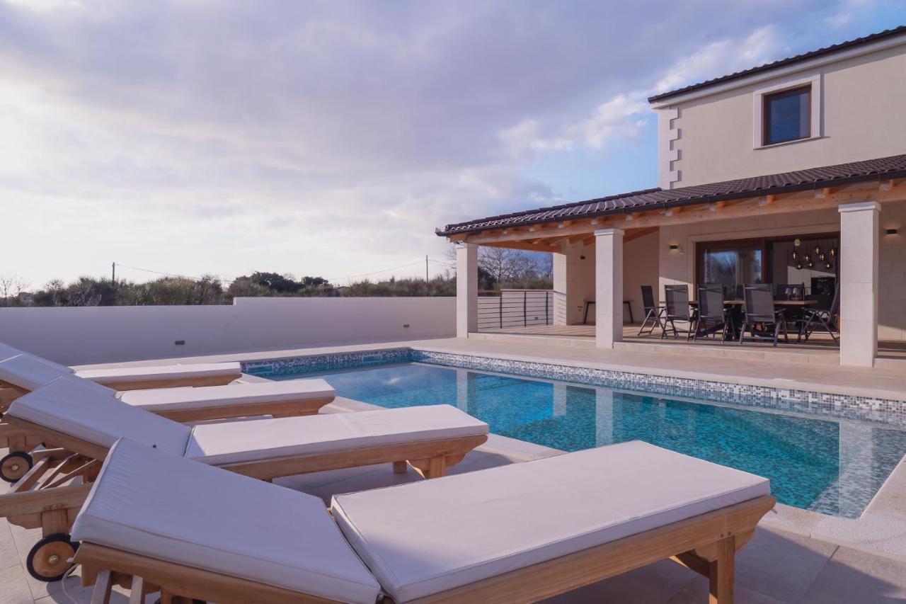 Villa Lydia Marčana Exteriör bild